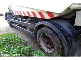 2011-mitsubishi-canter-1485538-49024287