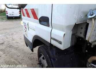 2011-mitsubishi-canter-1485538-49024289