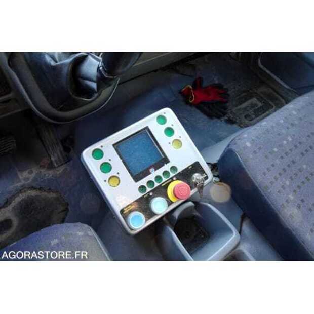 2011 MITSUBISHI CANTER-49024293