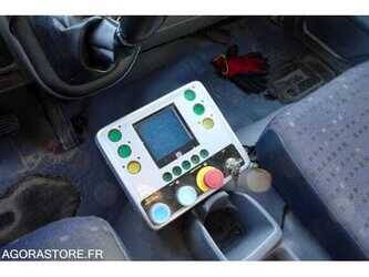 2011-mitsubishi-canter-1485538-49024293