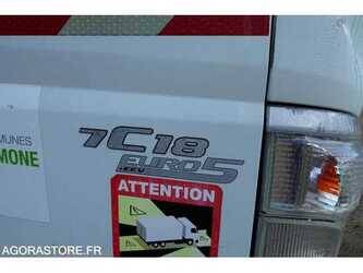 2011-mitsubishi-canter-1485538-49024299