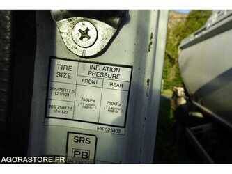 2011-mitsubishi-canter-1485538-49024301