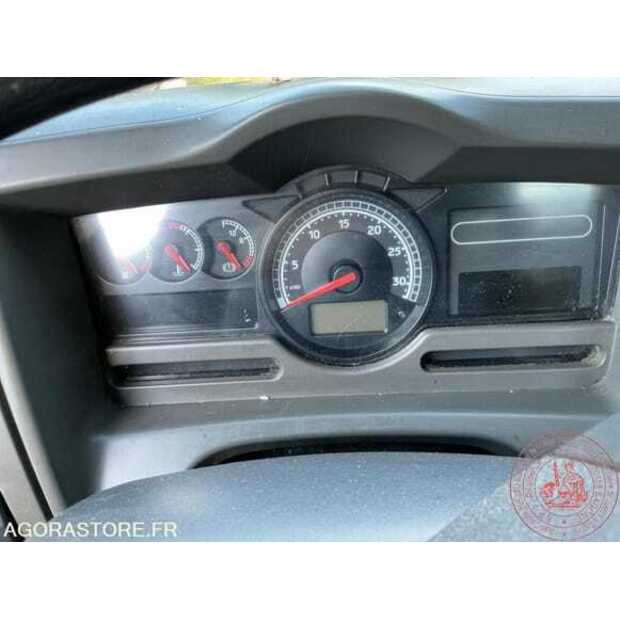 2011 Renault Midlum-49024443