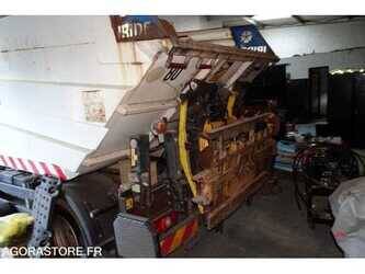 2011-mitsubishi-canter-1485554-49024558