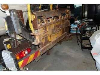 2011-mitsubishi-canter-1485554-49024559
