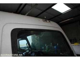 2011-mitsubishi-canter-1485554-49024576