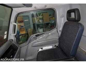 2011-mitsubishi-canter-1485554-49024586