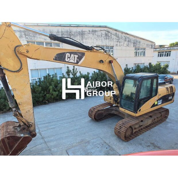 2017 كاتربيلر 320D-49025170