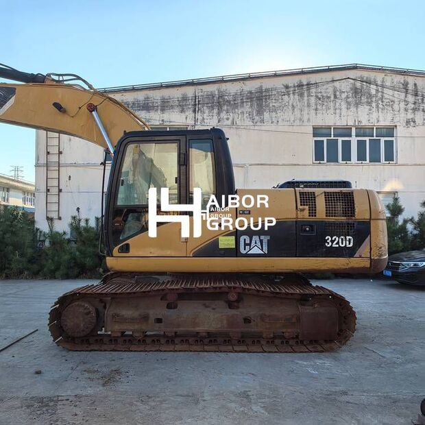 2017 كاتربيلر 320D-49025172