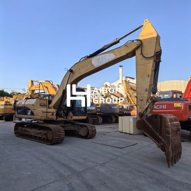 2017 كاتربيلر 320D-49025196