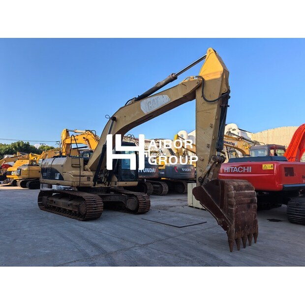 2017 كاتربيلر 320D-49025209
