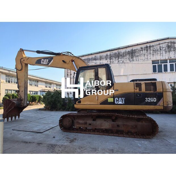 2017 كاتربيلر 320D-49025214