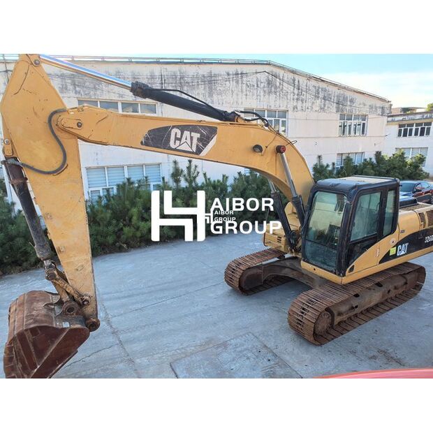 2017 كاتربيلر 320D-49025215