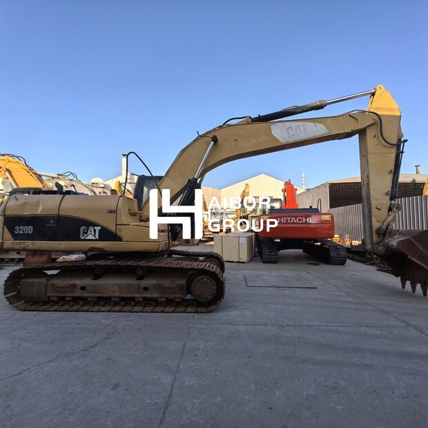 2017 كاتربيلر 320D-49025220
