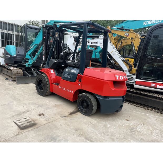 2022 Toyota 8FD35-49025231
