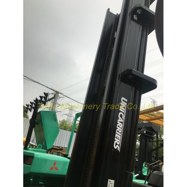 2018 ميتسوبيشي FD100-49025233