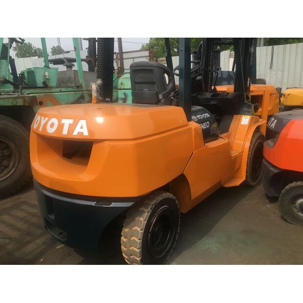 2016 Toyota FD50-49025247