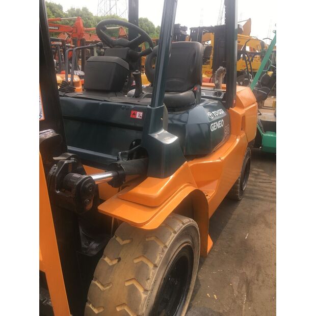 2016 Toyota FD50-49025248