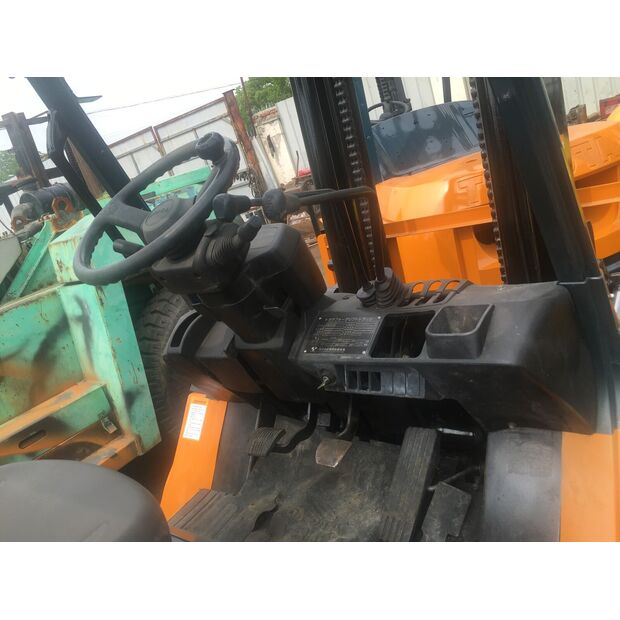 2016 Toyota FD50-49025251