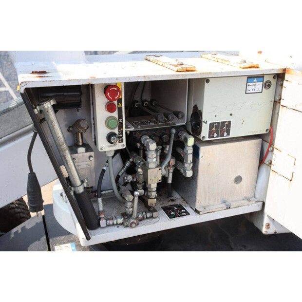 2011 Niftylift HR12 NDE-49026427
