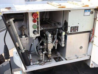 2011-niftylift-hr12-nde-1485645-49026427