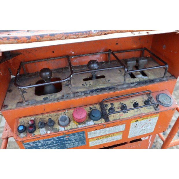 2004 Hitachi HX140B-49026464