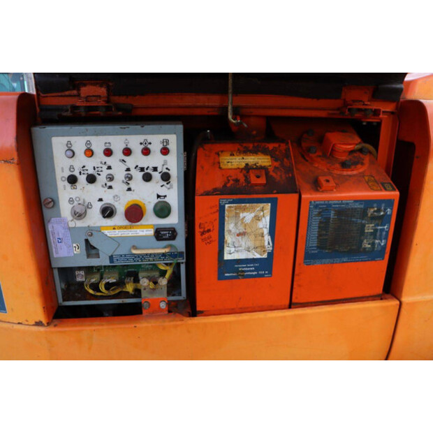 2004 Hitachi HX140B-49026472