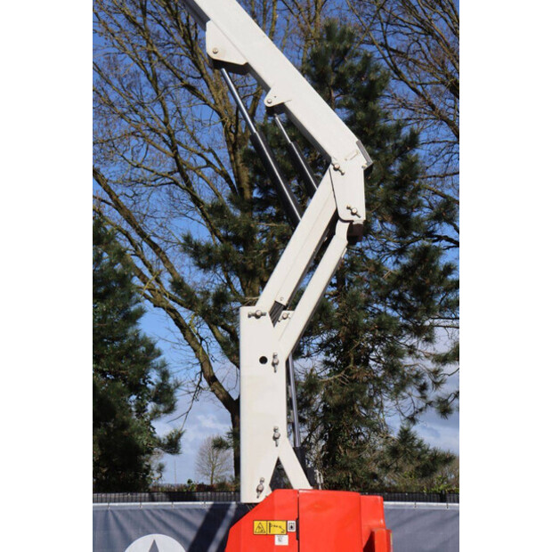 2015 JLG E300AJP-49026805