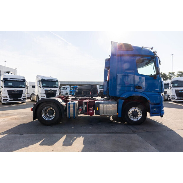 2023 Mercedes-Benz AROCS 1951-49027382