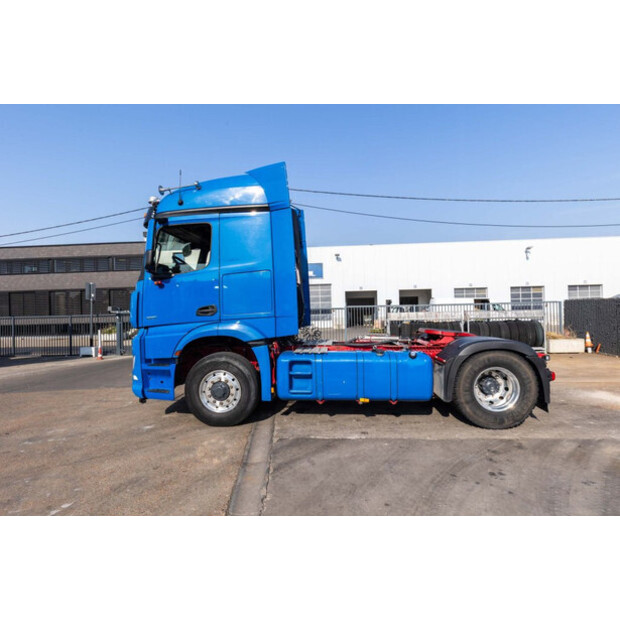 2023 Mercedes-Benz AROCS 1951-49027386