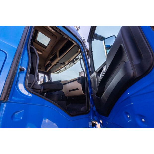 2023 Mercedes-Benz AROCS 1951-49027394
