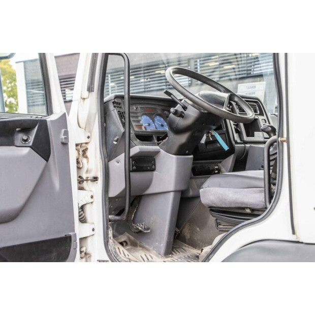 2001 Renault Premium 320-49027412