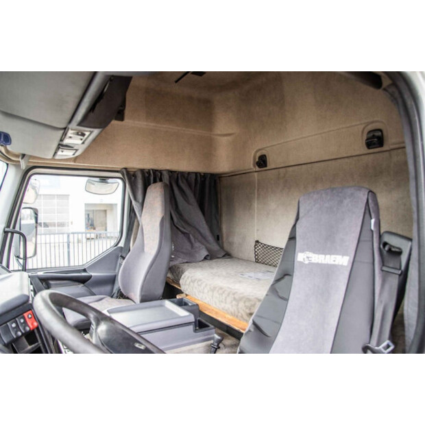 2001 Renault Premium 320-49027416