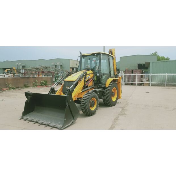 2025 جيه سي بي 3CX-49029605