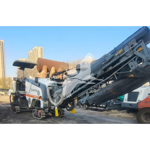 2011 فيرتجين W120F-49031194
