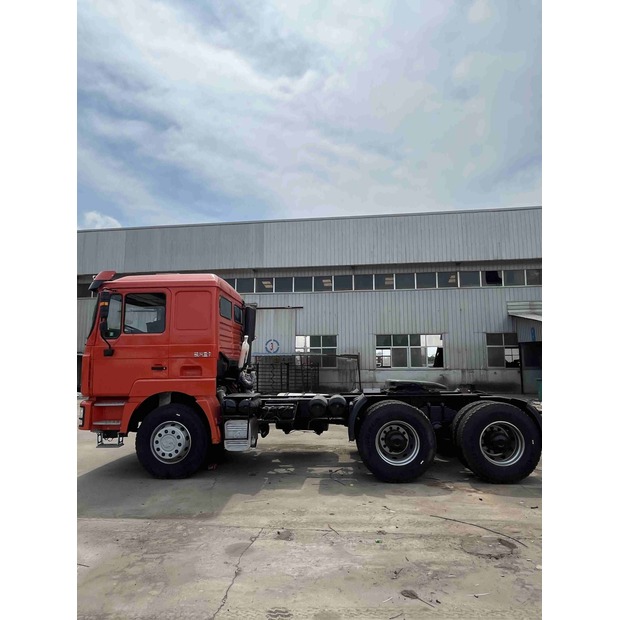 2024 SHACMAN F3000-49031211
