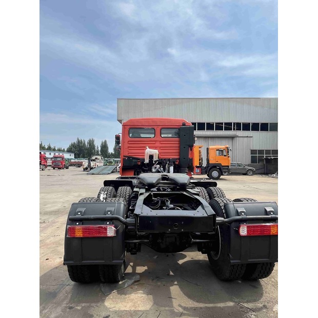 2024 SHACMAN F3000-49031217