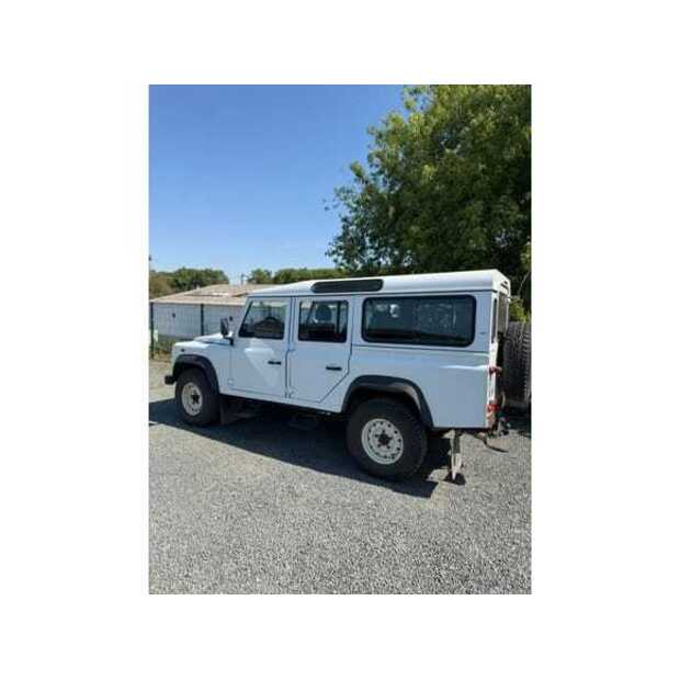 لاند روفر Defender-49033441