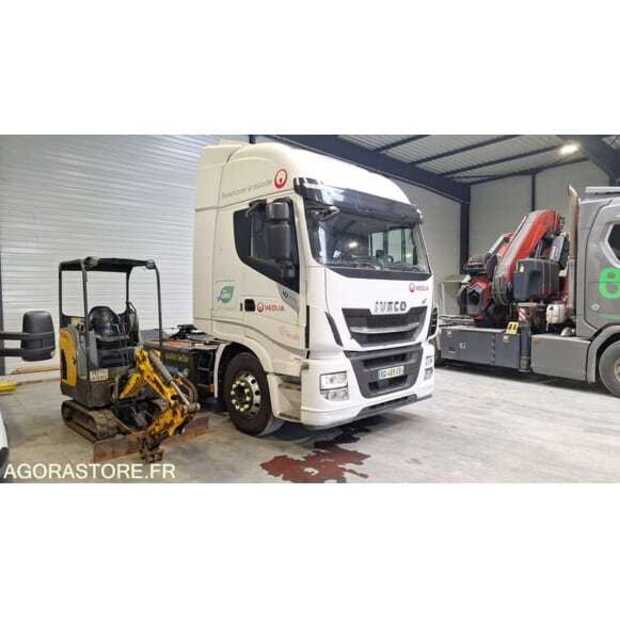 2017 Iveco 440S42-49033530