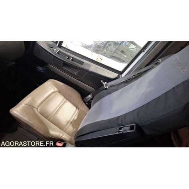 2017 Iveco 440S42-49033536
