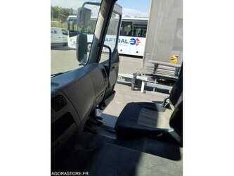 2012-renault-premium-1485871-49033588