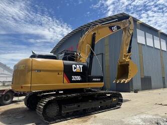 Image for 2023 Caterpillar 320D2