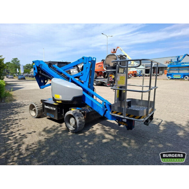 2016 جيني Z33/18-49035286