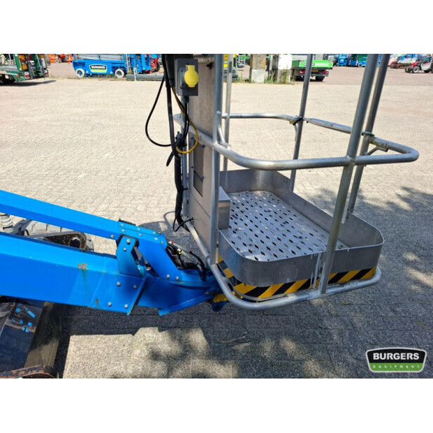 2016 جيني Z33/18-49035299