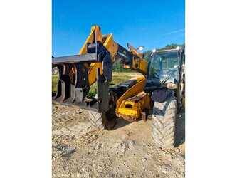 2012-jcb-5tc-49037973