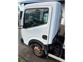 2013-renault-maxity-1486029-49038140
