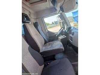 2010-renault-premium-1486042-49038348