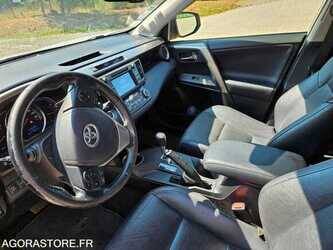 2015-toyota-rav4-49038407