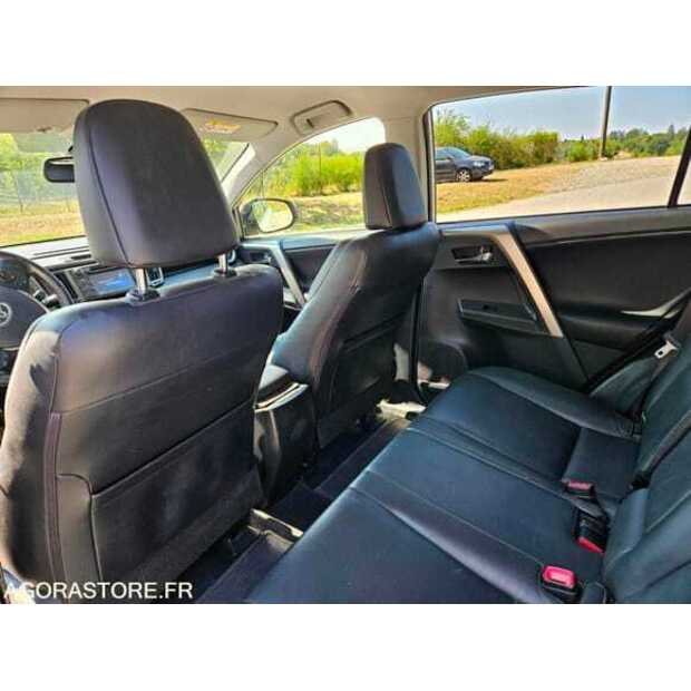 2015 Toyota RAV4-49038408