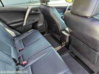 2015-toyota-rav4-49038409